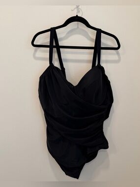 Old Navy Swim 2x Black One Piece Bandeau Ruching NWT Summer Coverage Womens Suit